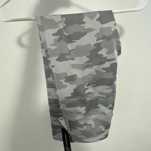 *never worn* camo leggings